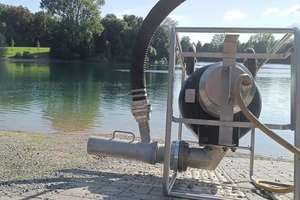 VenturiPulse Wasserbelüfter an einer Pumpe angeschlossen